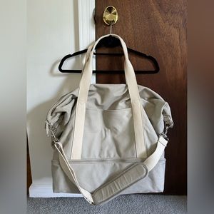 Lo & Sons Catalina Deluxe Weekender Bag